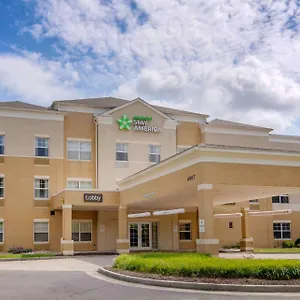 Extended America - - W Broad Street - Glenside - North Hotel